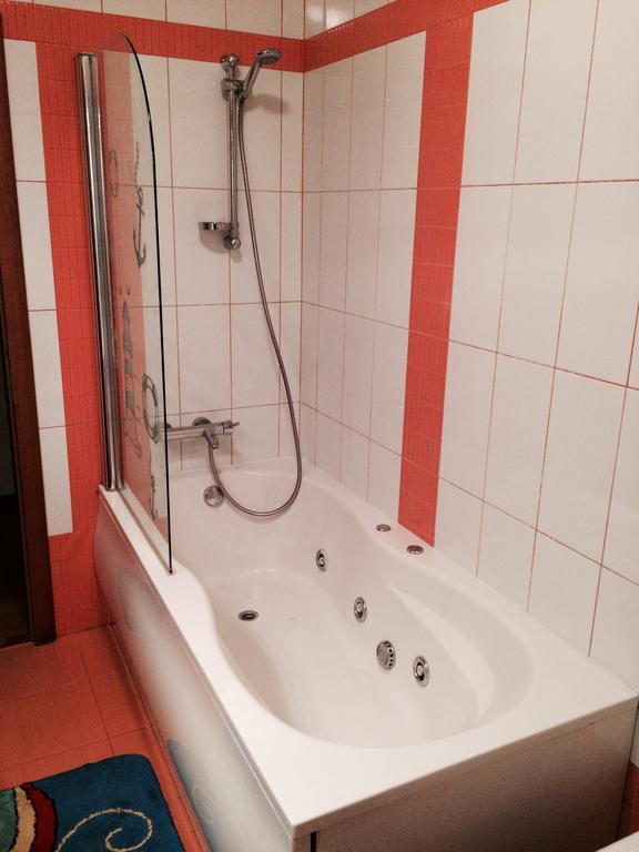 Guest House Seperic ยาสเตรบาร์สโก ภายนอก รูปภาพ