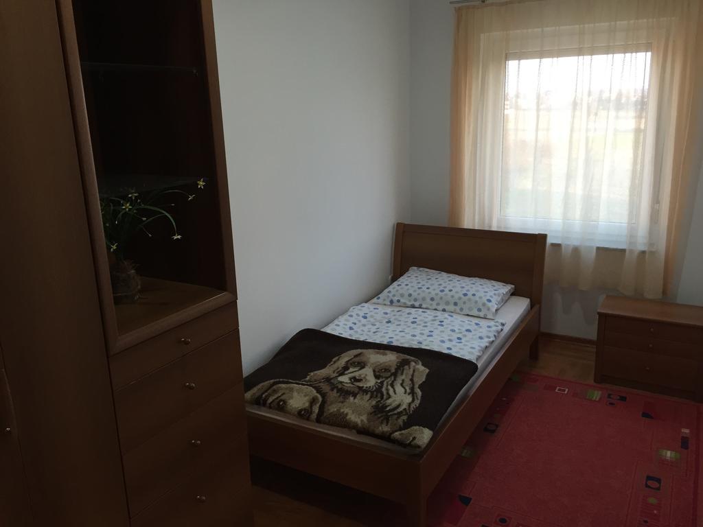 Guest House Seperic ยาสเตรบาร์สโก ห้อง รูปภาพ